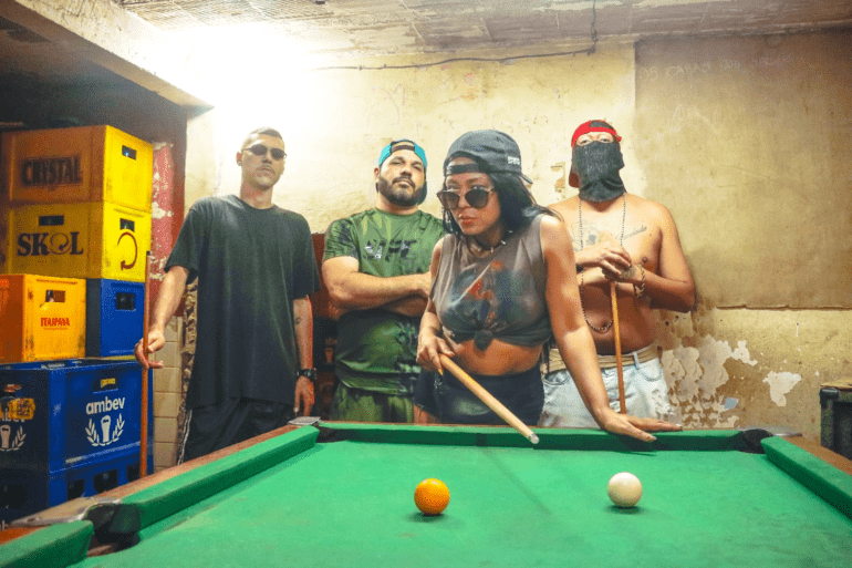 Bandido Blogueirinho, De Leve, Well Ninja e Negra Rê estão juntos para deixar um recado bem claro sobre “Os Cara que Oprime”, com beat de MK$
