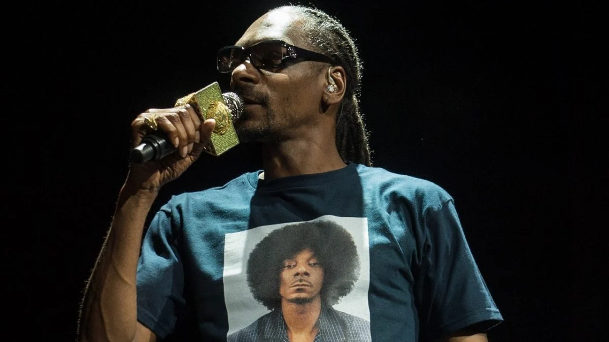 Snoop Dogg revela que escrevia suas letras em uma máquina de escrever