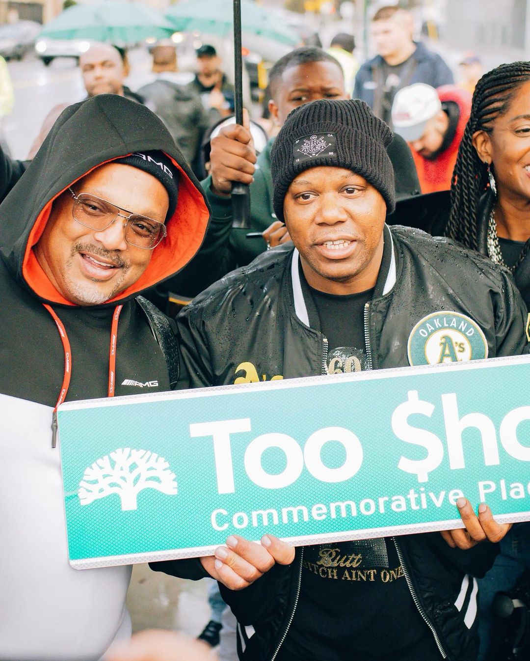 Too $hort  é homenageado com seu próprio em sua cidade natal, Oakland