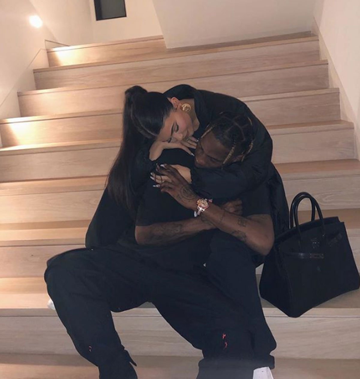 Travis Scott e Kylie Jenner entraram com um pedido para mudar o nome de seu filho