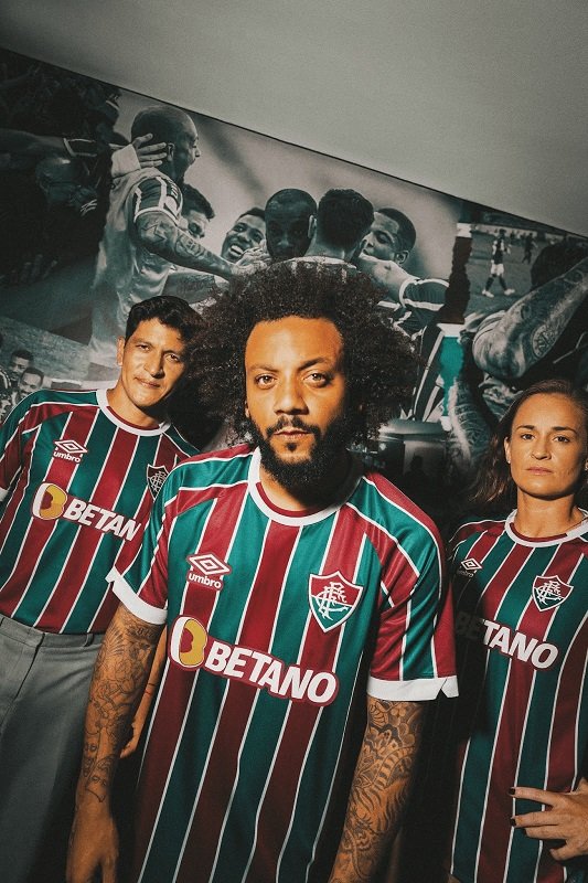 Fluminense e Umbro lançam nova camisa Tricolor para a temporada