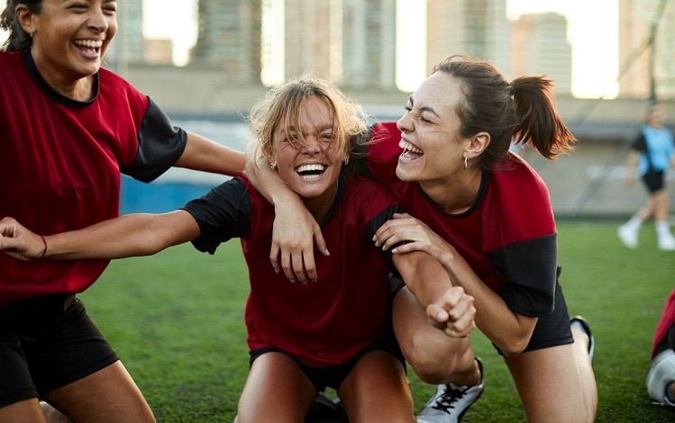 Igualdade no esporte: pesquisa da iStock aponta baixa representação feminina em imagens