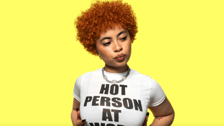 Ice Spice explica por que não assinou com Nicki Minaj: “Ela é mãe”