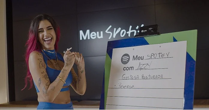 Azzy revela suas faixas favoritas e surpreende fãs no Spotify!