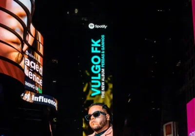 Vulgo FK na Times Square com o álbum Perdas & Ganhos