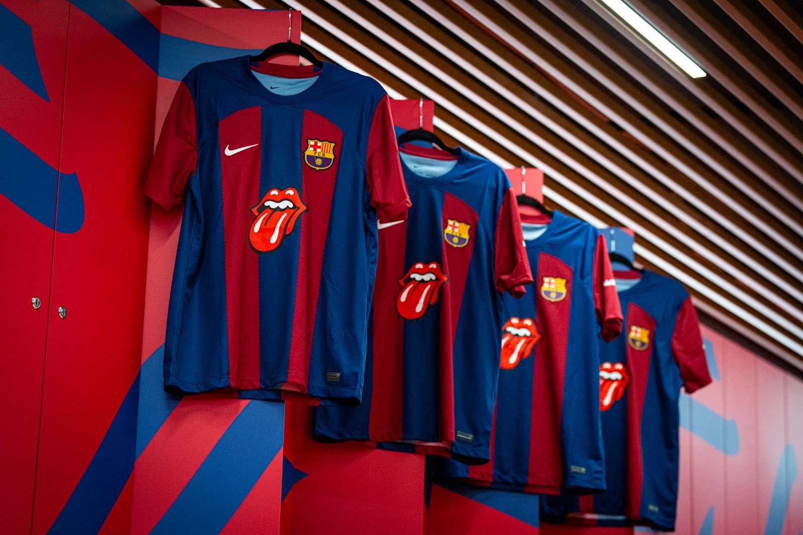 Spotify traz os Rolling Stones para a camisa do FC Barcelona