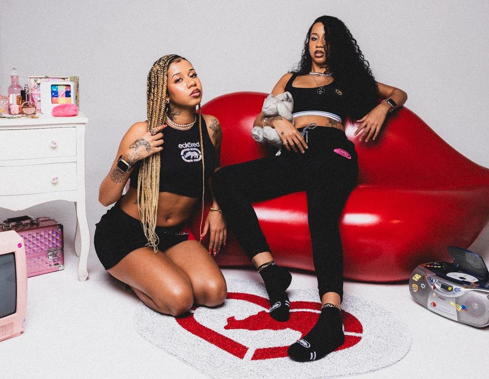 Ecko Unltd apresenta Tasha & Tracie como influenciadoras no Brasil