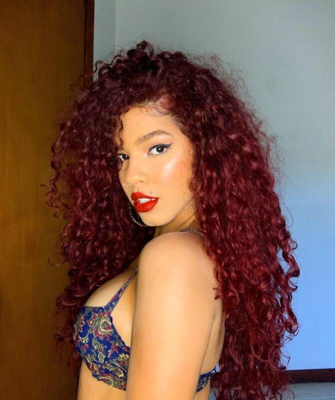 Maria traz verdades em seu novo single AUSÊNCIA