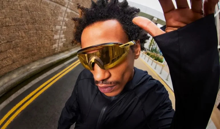 Oakley Lança Duas Novas Coleções: “Crush The Ordinary” e “Encoder Extension”