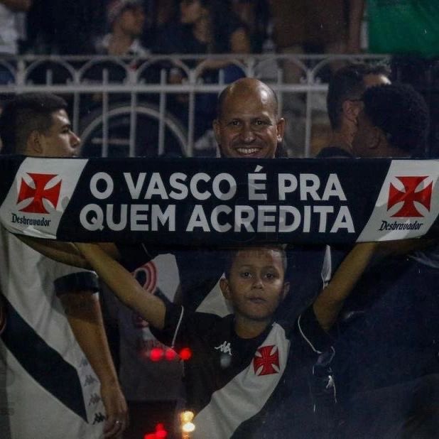 Vasco Escapa do Rebaixamento; DK 47, Meno Tody, BK’ e outros comemoram nas redes sociais
