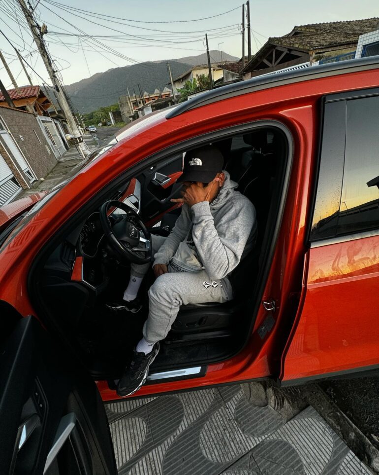 KYAN: Jaguar envolvido em acidente no interior de São Paulo não pertence ao rapper; entenda