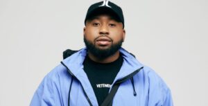 DJ Akademiks diz que a treta entre  Drake e Kendrick Lamar teria uma nova diss, mas foi atrasada por conta do tiroteio