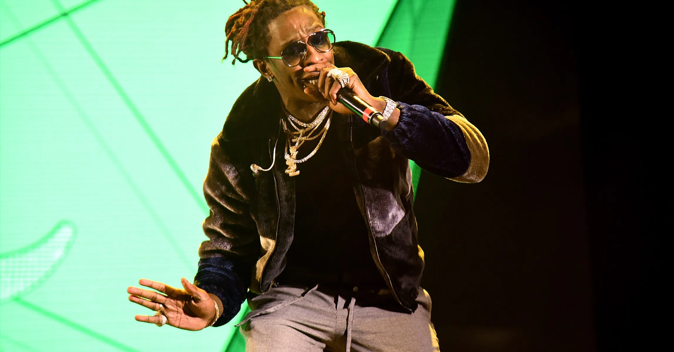 Young Thug volta aos palcos após liberdade