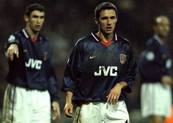 Arsenal e a one-off jersey de 1998: história e impacto