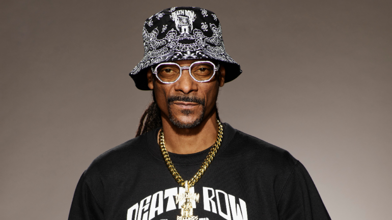 Snoop Dogg volta ao gospel com o álbum Altar Call, dedicado à sua mãe