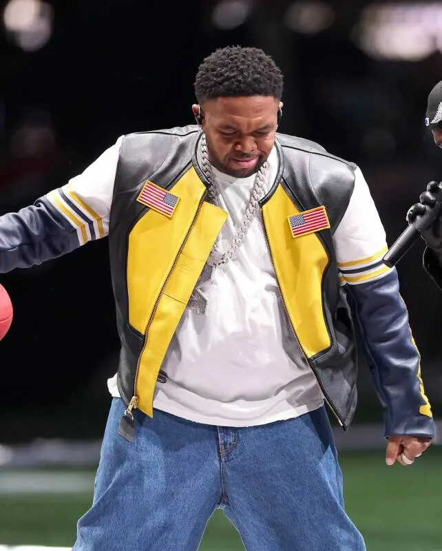 Mustard e Vanson Leathers se unem para criar jaqueta de couro exclusiva para o show do intervalo do Super Bowl Mustard e Vanson Leathers se unem para criar jaqueta de couro exclusiva para o show do intervalo do Super Bowl