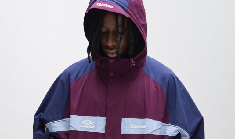 Supreme revela colaboração com Umbro na coleção SS25