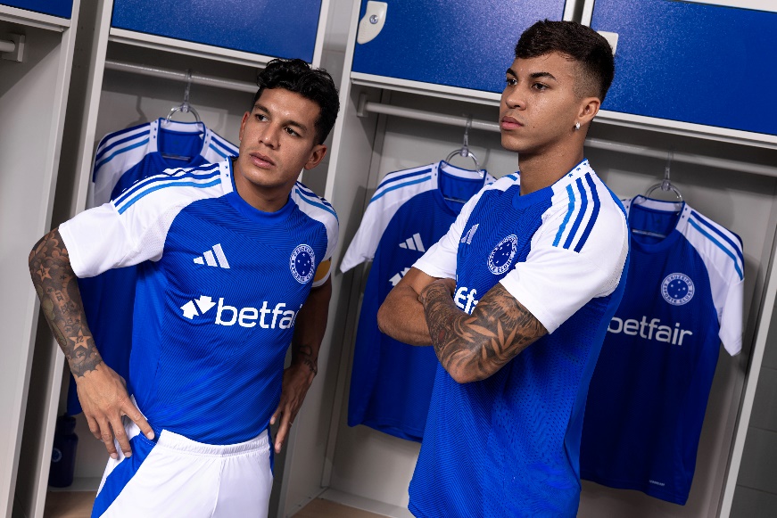 Adidas e Cruzeiro Lançam Nova Camisa titular para 2025