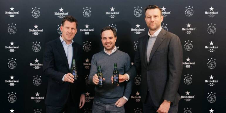 Ajax firma parceria de 10 anos com a Heineken