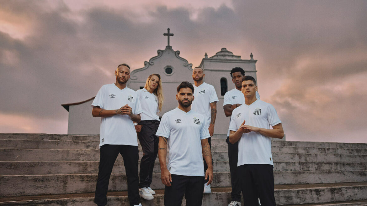 Santos FC e Umbro lançam nova camisa titular 2025/26