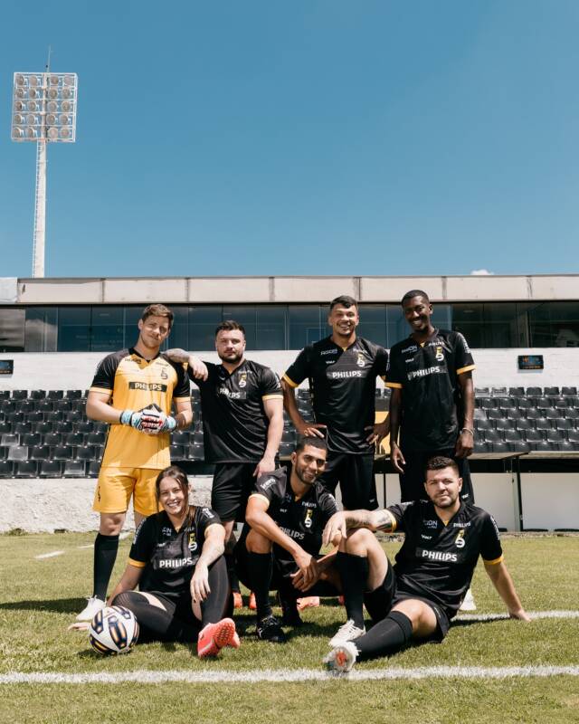 Júlio Cocielo e Volt e apresentam peças que unem futebol, lifestyle e streetwear