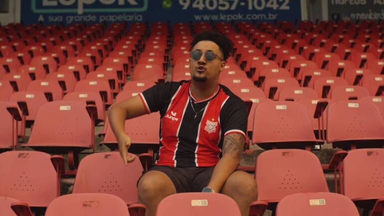Bllez une rap e identidade em novo projeto