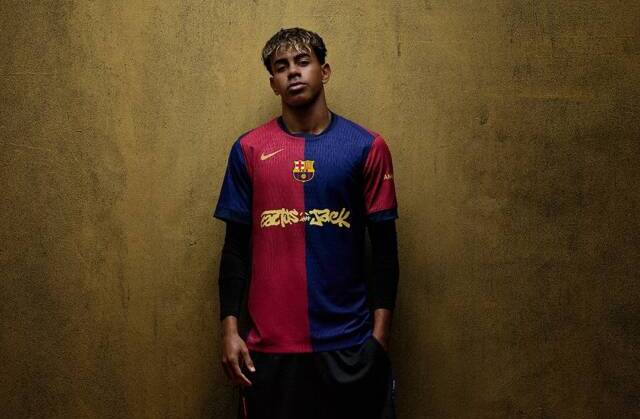 Esta é a camisa Travis Scott x Barcelona para o El Clásico