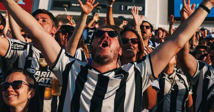 Botafogo celebra vitória histórica 1×0 contra o PSG com rap nacional