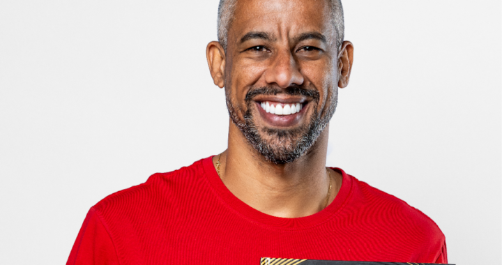 Léo Moura é embaixador da Panini no Mundial 2025