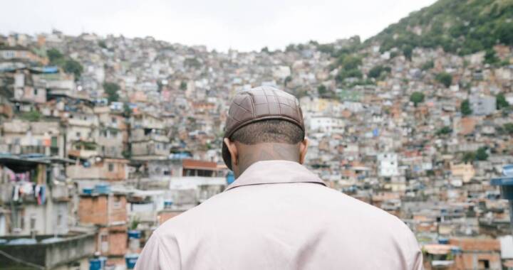 MC IG celebra 100 milhões com mini doc