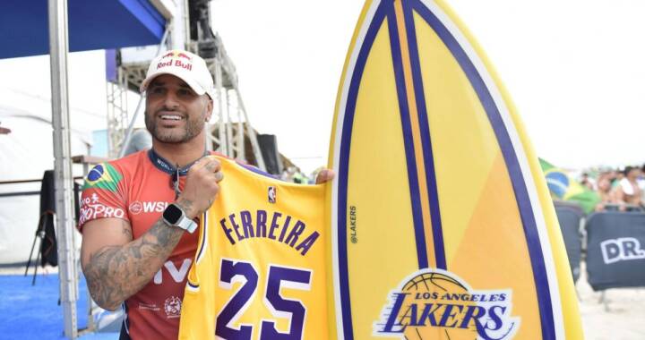 WSL e LA Lakers presenteiam surfistas com uniformes
