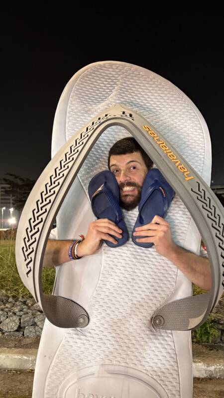 Havaianas entra em campo com nova linha masculina e campanha com Certezas e Defante