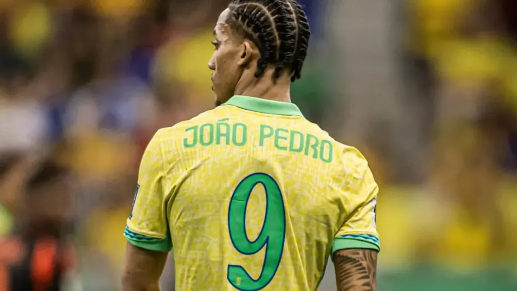 Quem é João Pedro, autor dos dois gols que eliminaram o Fluminense