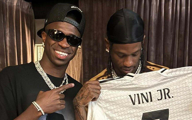Travis Scott canta em festa de Vini JR no Rio
