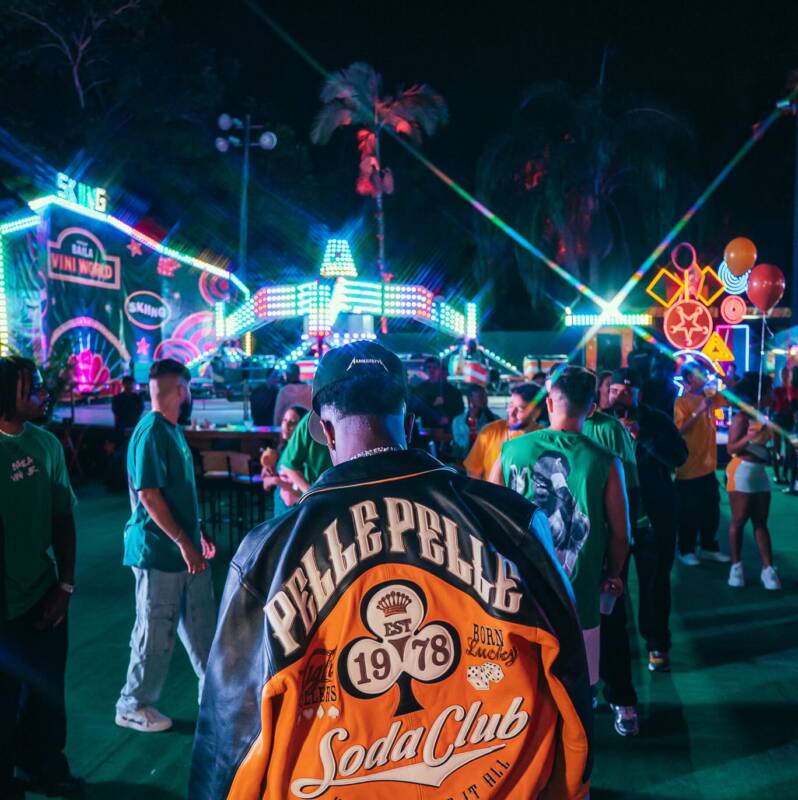Vini Jr. celebra 25 anos com festa estilo festival e show de Travis Scott no Rio