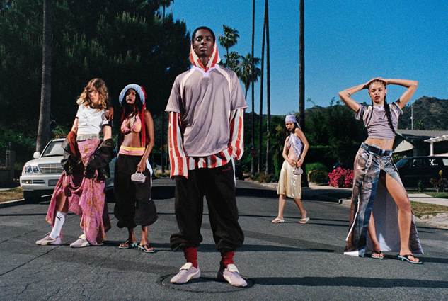 FENTY x PUMA: Rihanna mistura futebol e moda no novo drop