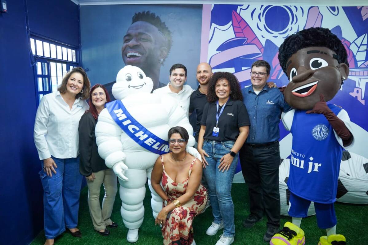 Instituto Vini Jr. leva tecnologia e esporte às escolas do Rio