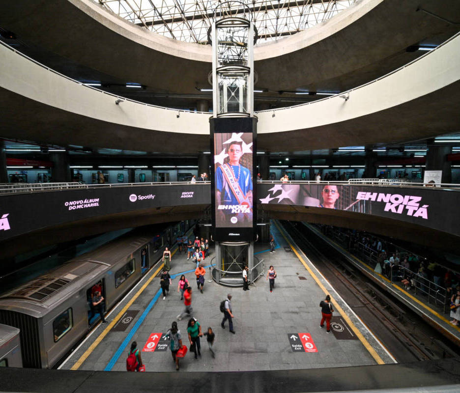 MC Hariel leva “Eh Noiz Ki Tá” ao metrô de SP com o Spotify