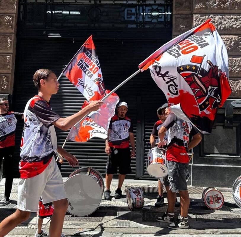 Festival Bateria Nota 10 da Várzea estreia no Tendal da Lapa