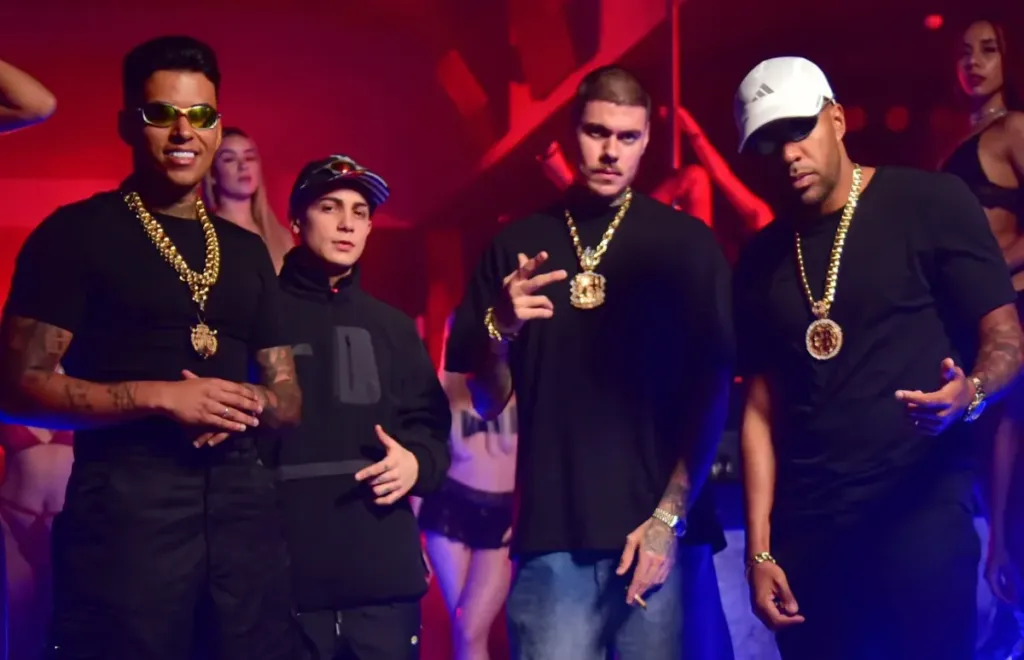 MC Cebezinho, DJ GM, MC Hariel e MC Kako se unem em “Oh Bebê Se Senta”