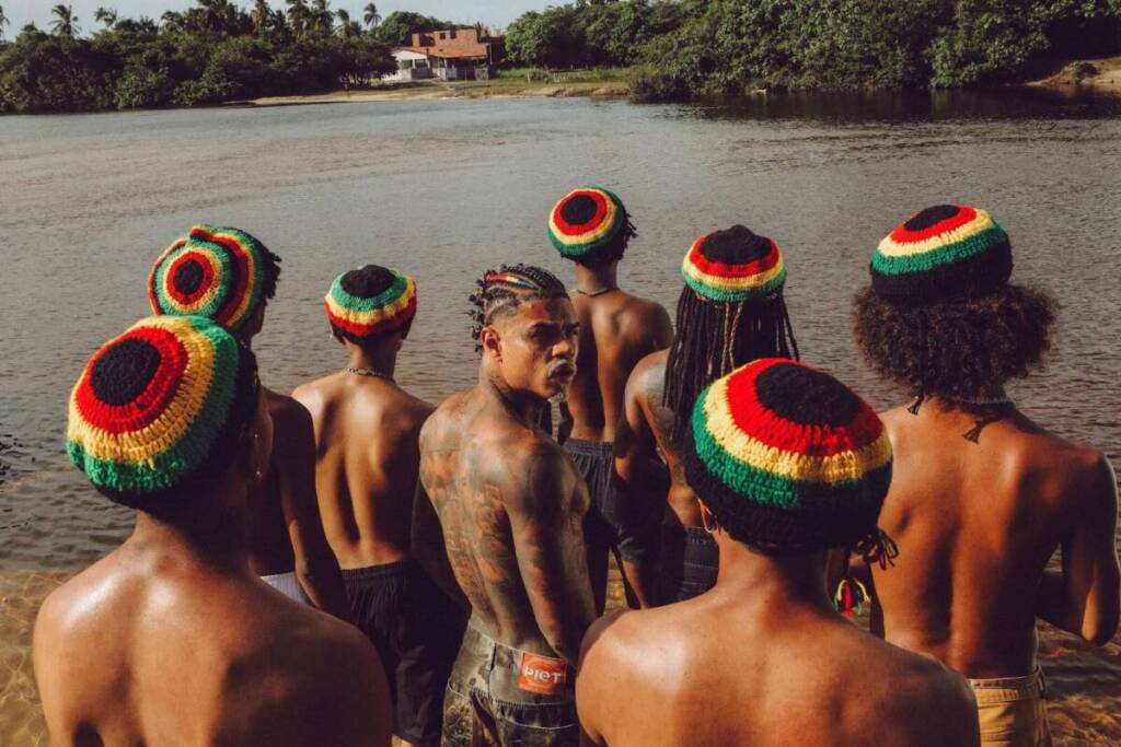MC Cabelinho mergulha no reggae com “Rastafari”