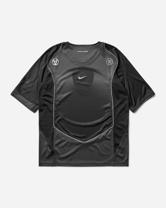 Slam Jam relança Nike Total 90 com o logo Scorpion KO